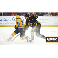 Indy Fuel battle the Toledo Walleye